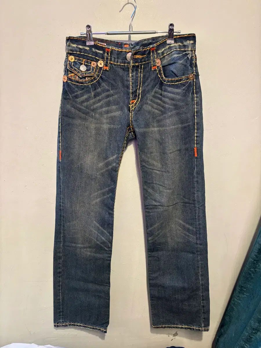 トゥルーレリジョン 正規品 デニムパンツ