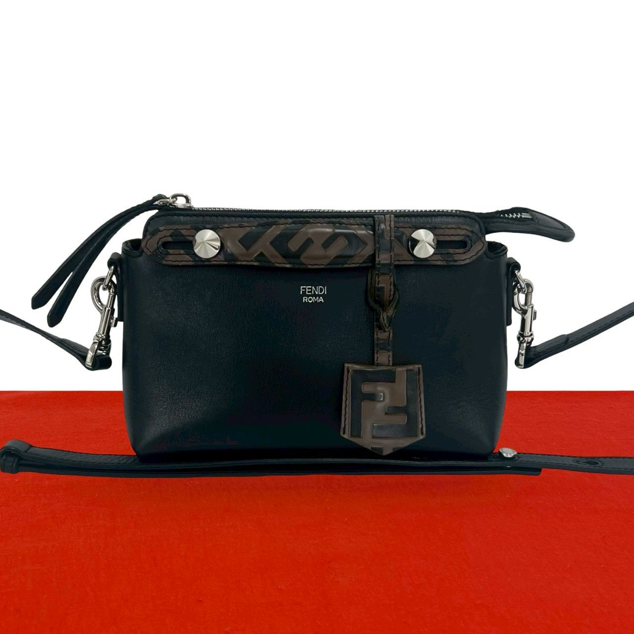極 美品 FENDI フェンディ バイザウェイ スモール ズッカ FF 柄 レザー 