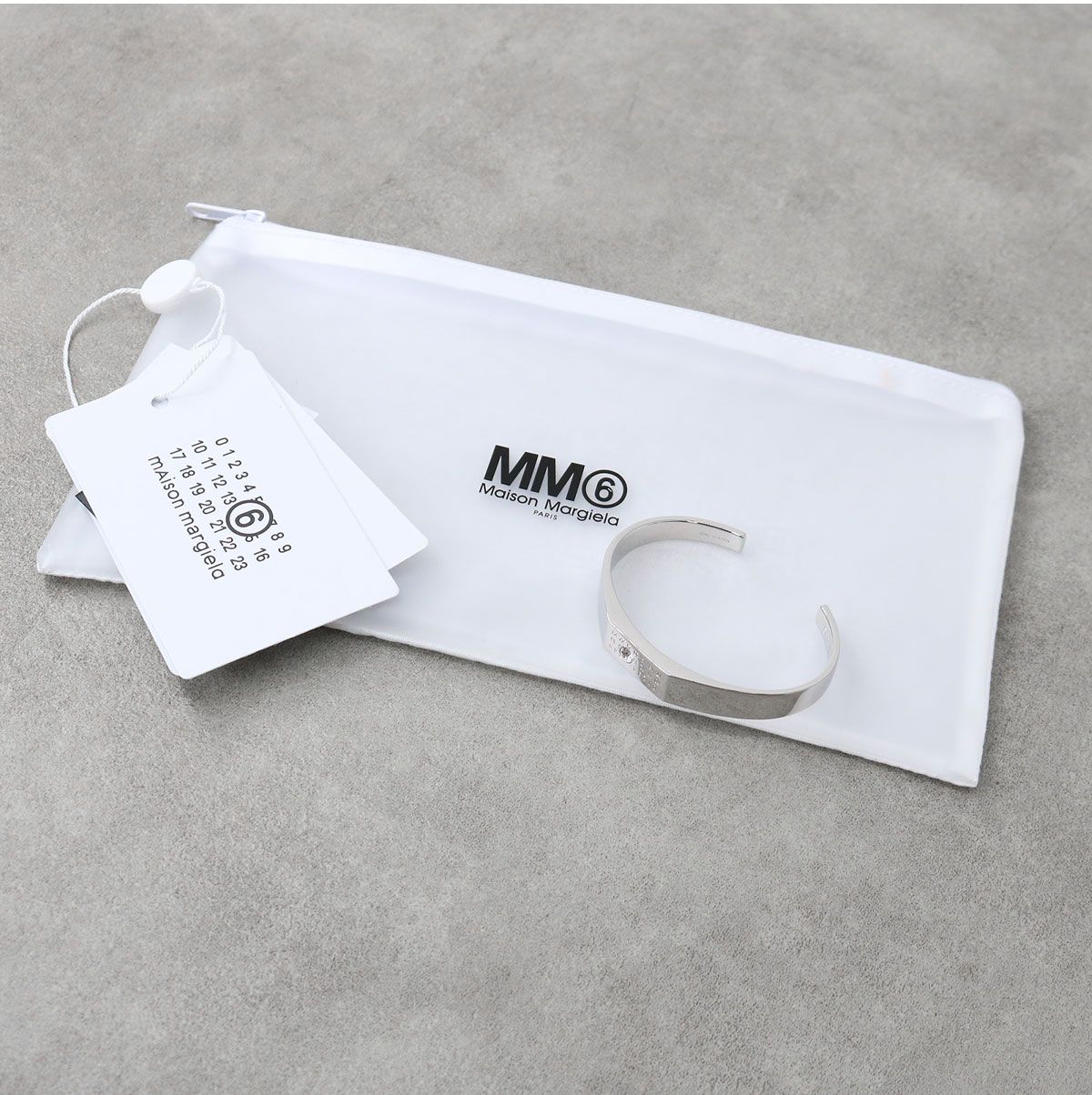 □MM6 Maison Margiela エムエムシックス メゾンマルジェラ バングル
