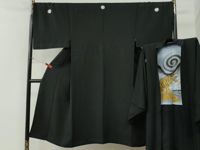 平和屋着物●男性　黒紋付　羽織セット　羽裏：虎・龍　キングサイズ　正絹　逸品　CABG0187yc