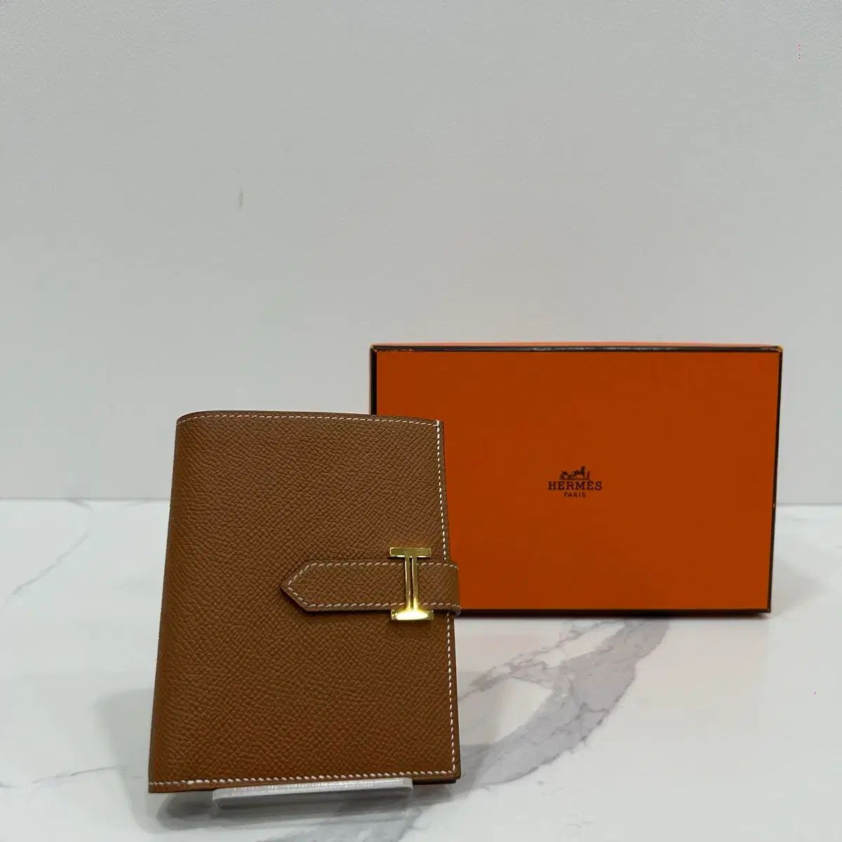 {24年式/正規品} エルメス ベアン 二つ折り財布 エプソン GOLD w刻印
