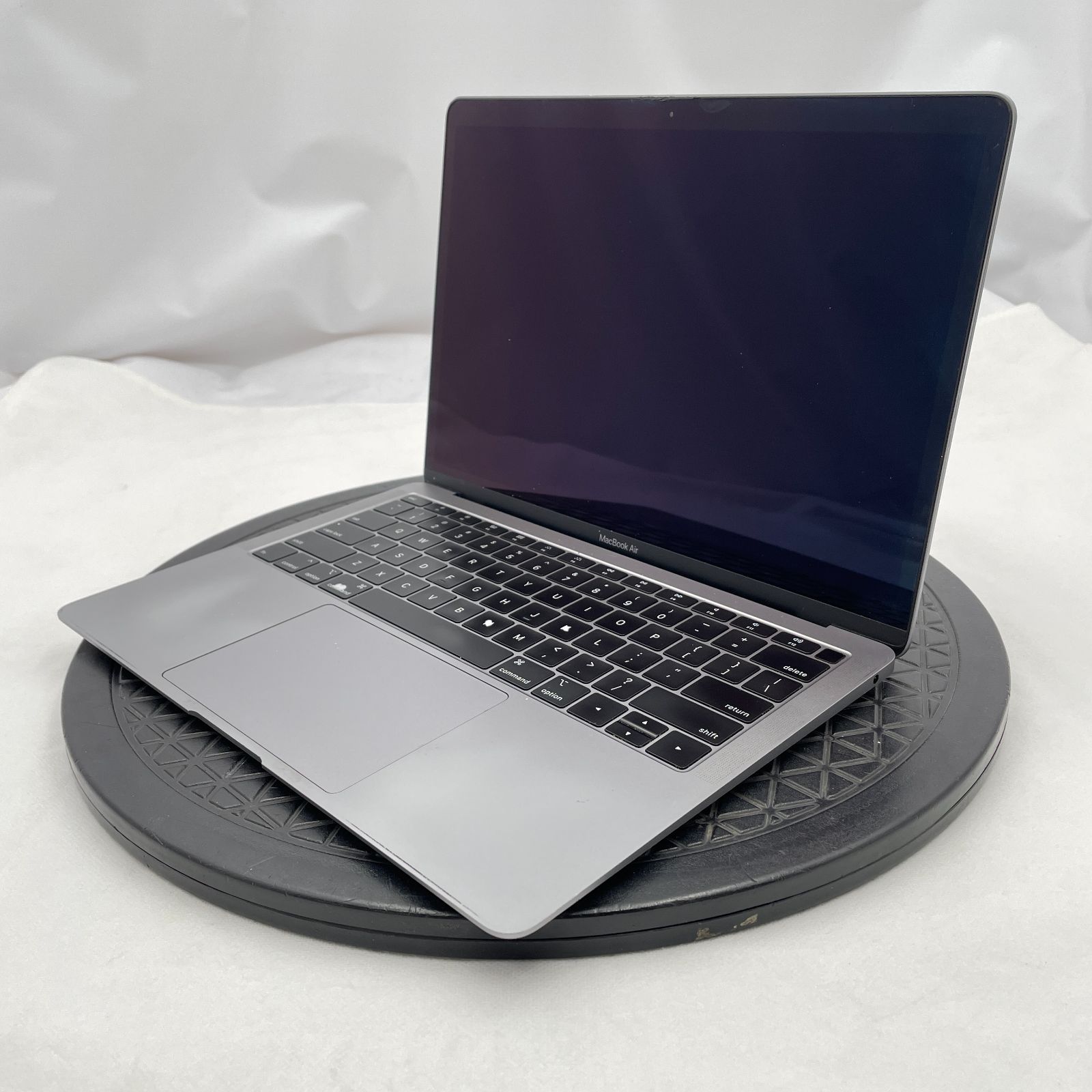 ジャンク MacBook Air 2018 起動NG 箱付 A1932 - メルカリ