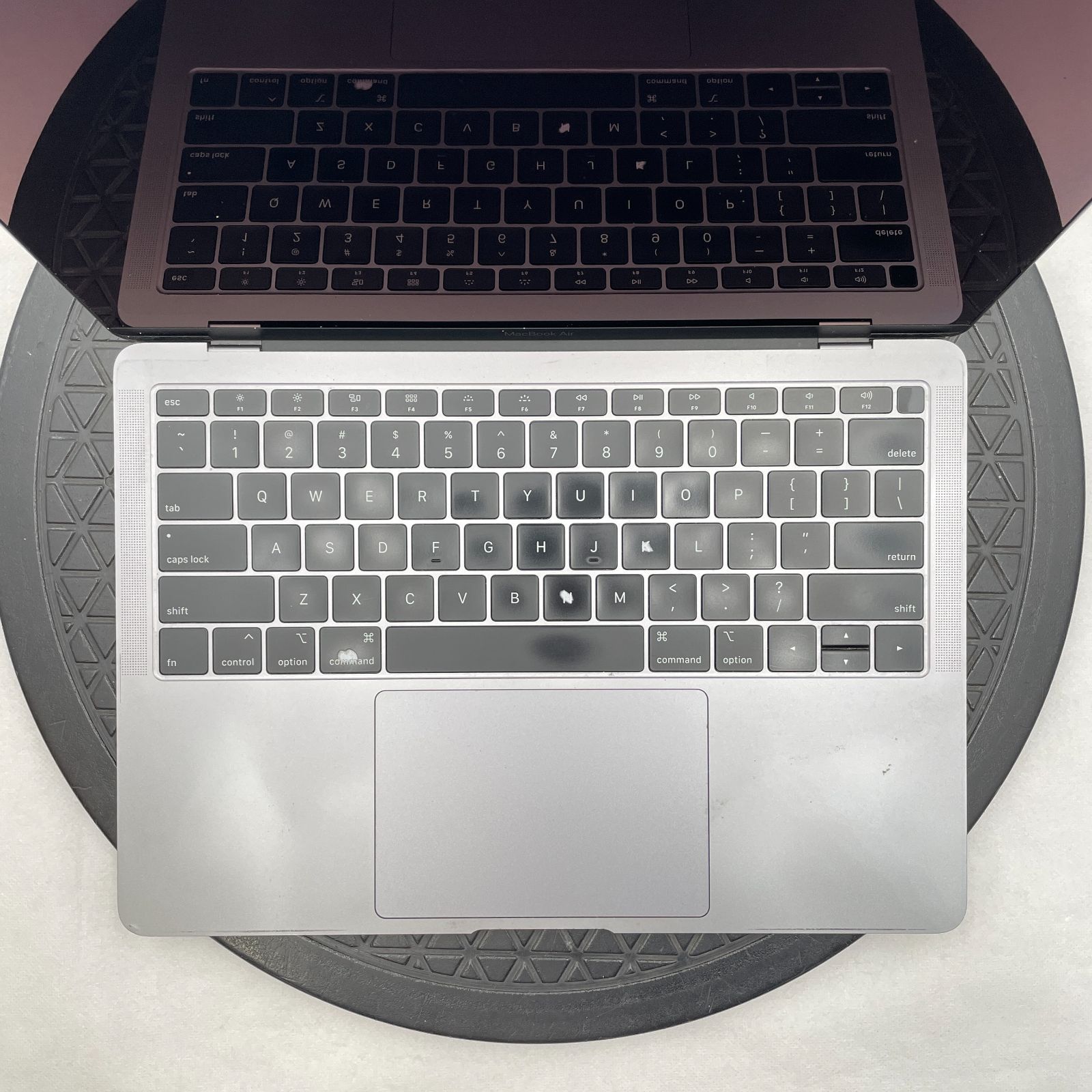 ジャンク MacBook Air 2018 起動NG 箱付 A1932 - メルカリ