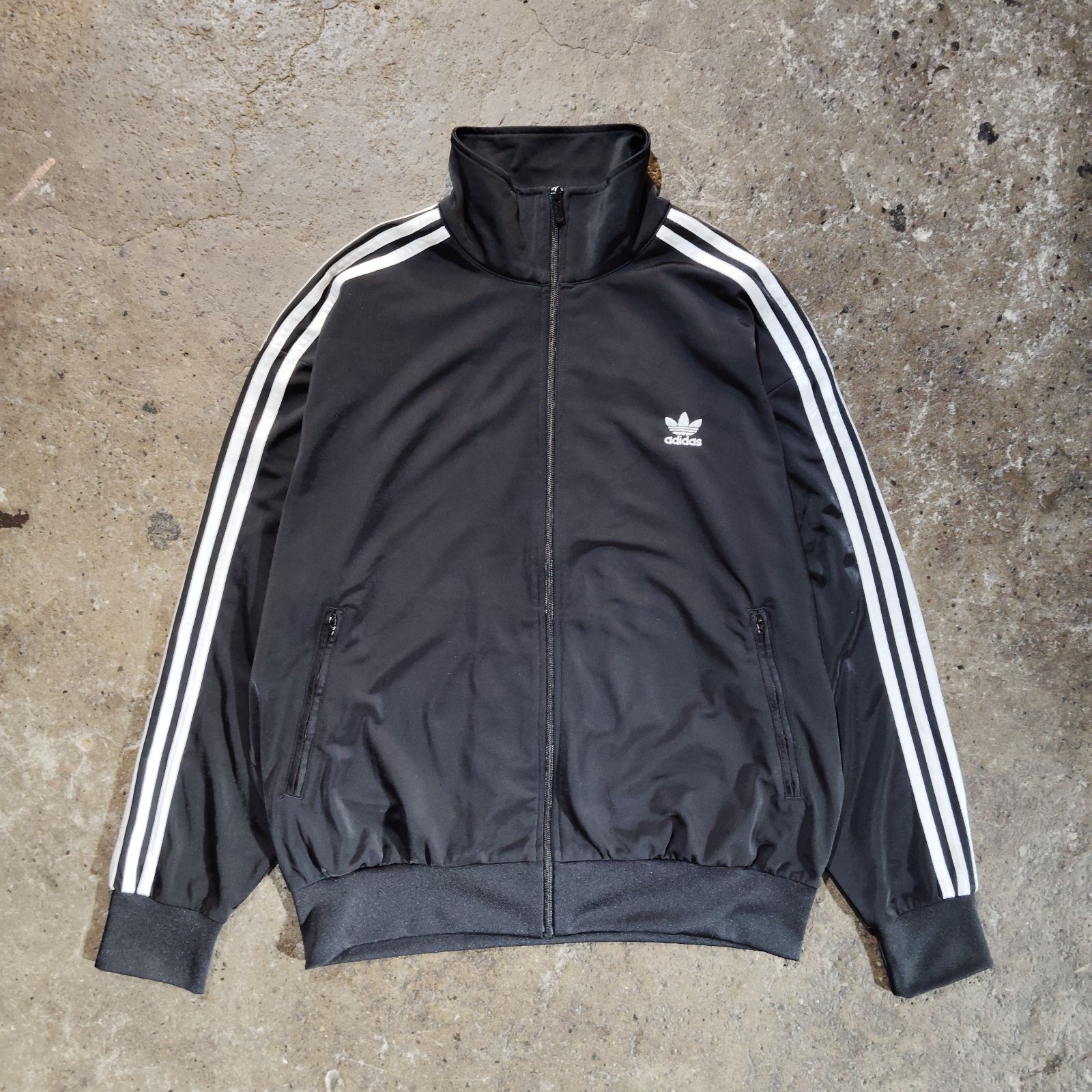 adidas アディカラー クラシックス ファイヤーバード トラックトップ