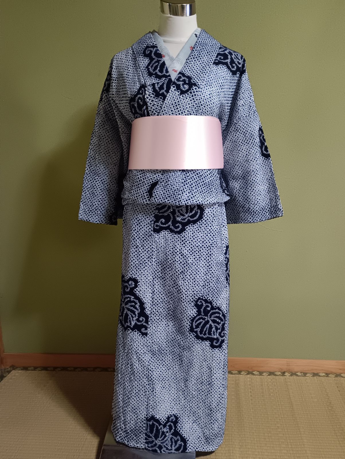 美品】有松鳴海絞り 浴衣 高級浴衣 藍染 総絞り 肩当て居敷当てあり 紺