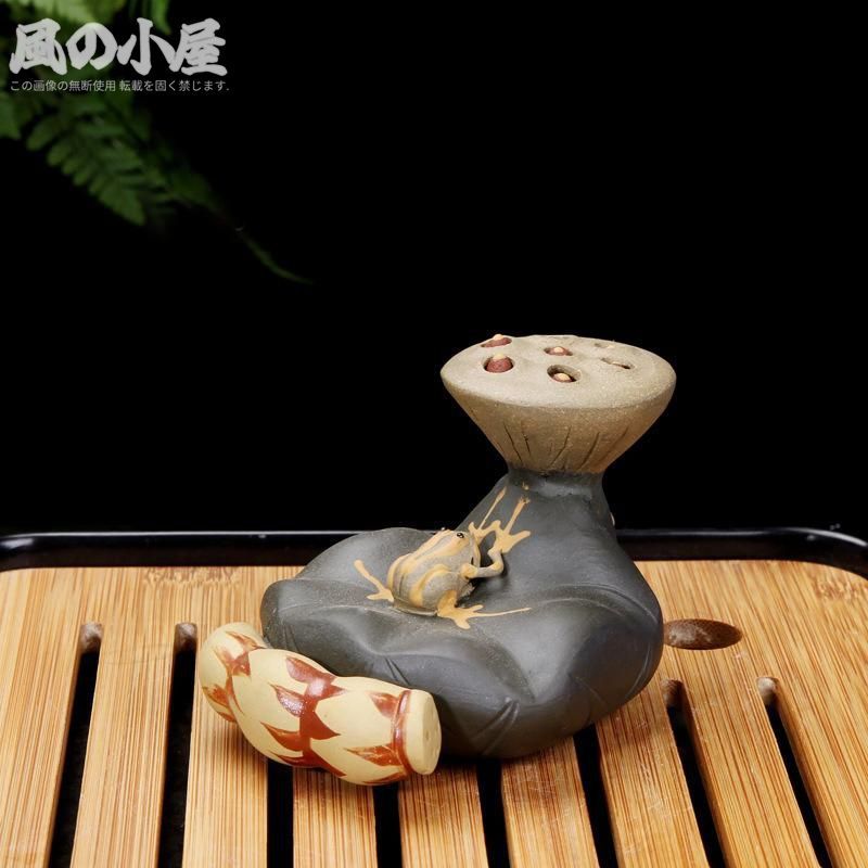 数量限定】蓮 蓮の実 蛙 カエル 蓮根 レンコン 置物 オブジェ 綺麗 金