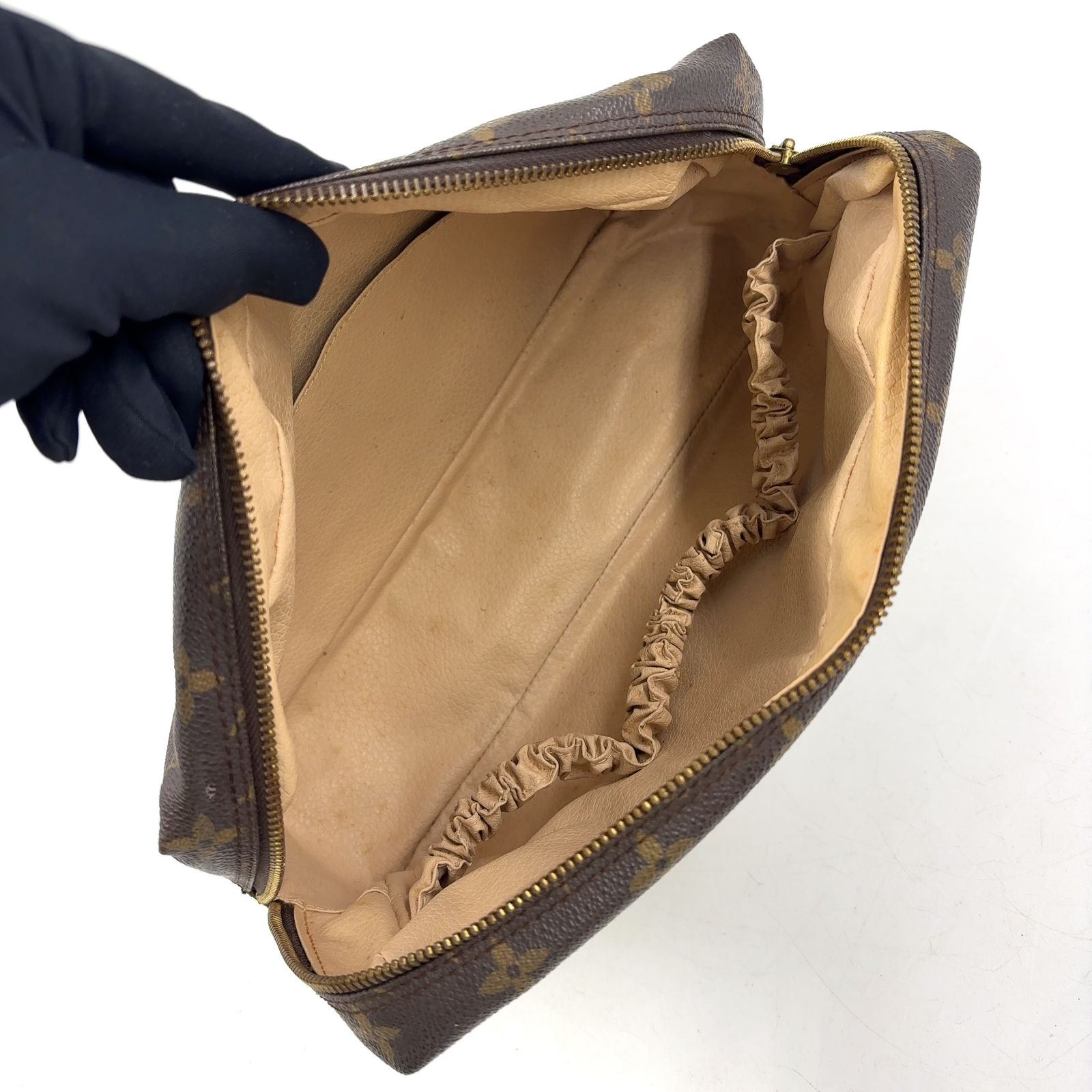 新着】LOUIS VUITTON トゥルース トワレット28 モノグラム PVC