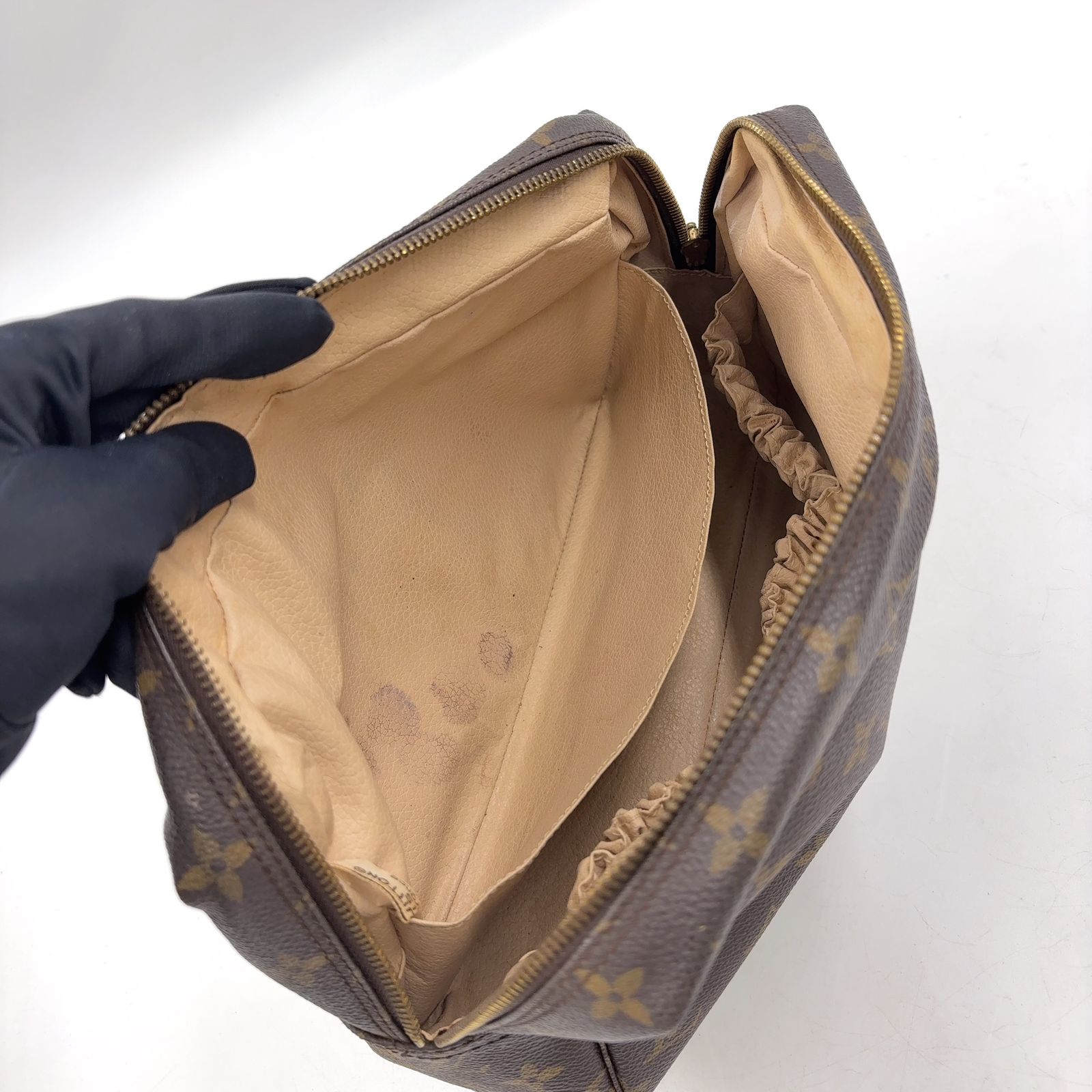 新着】LOUIS VUITTON トゥルース トワレット28 モノグラム PVC