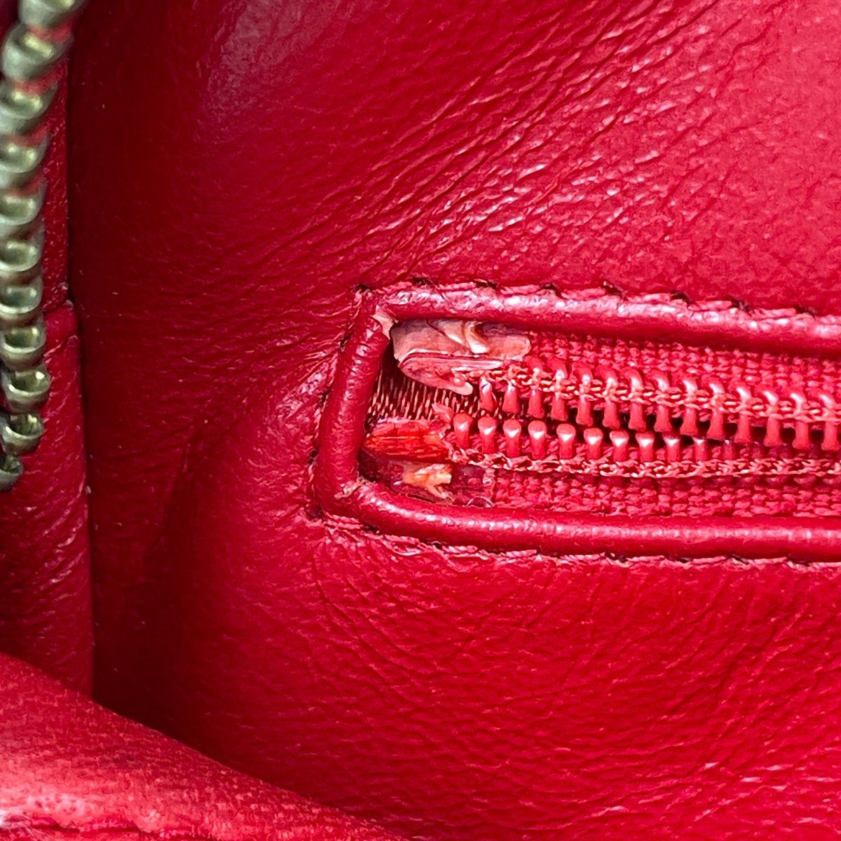 シャネル　マトラッセ チェーンショルダーバッグ フリンジ　レッド シャネル CHANEL ココマーク フリンジ チェーン ショルダーバッグ
