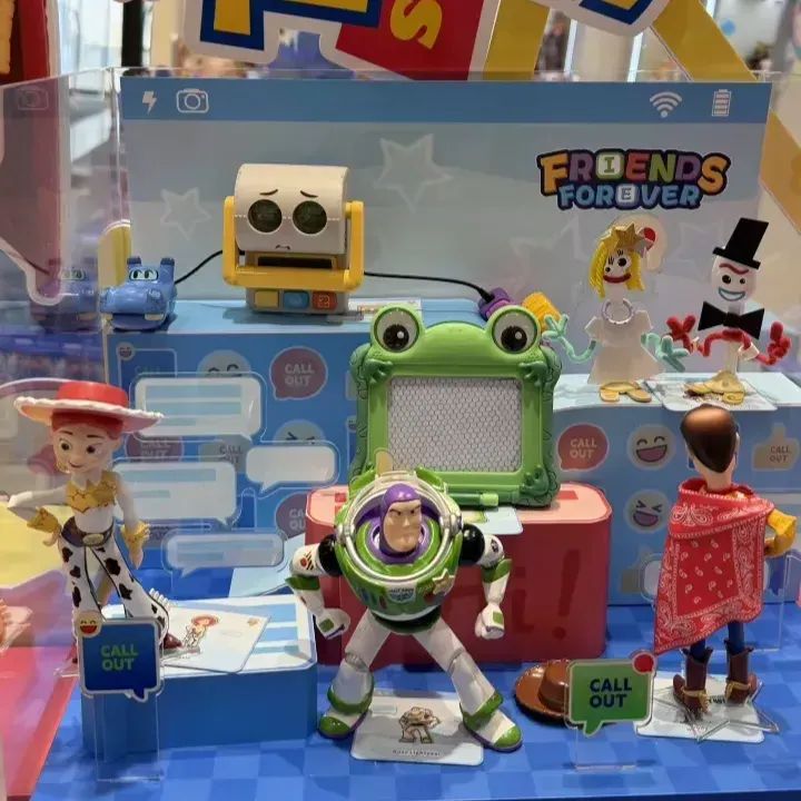 TOPTOY トイストーリー5 フィギュア フレンズ フォーエバー 永遠の