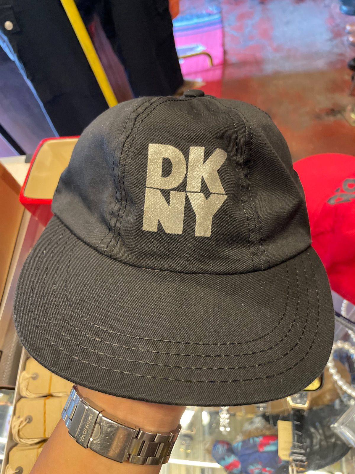 DKNY ダナキャラン 90s ヴィンテージ 6パネルキャップ 黒 レッド