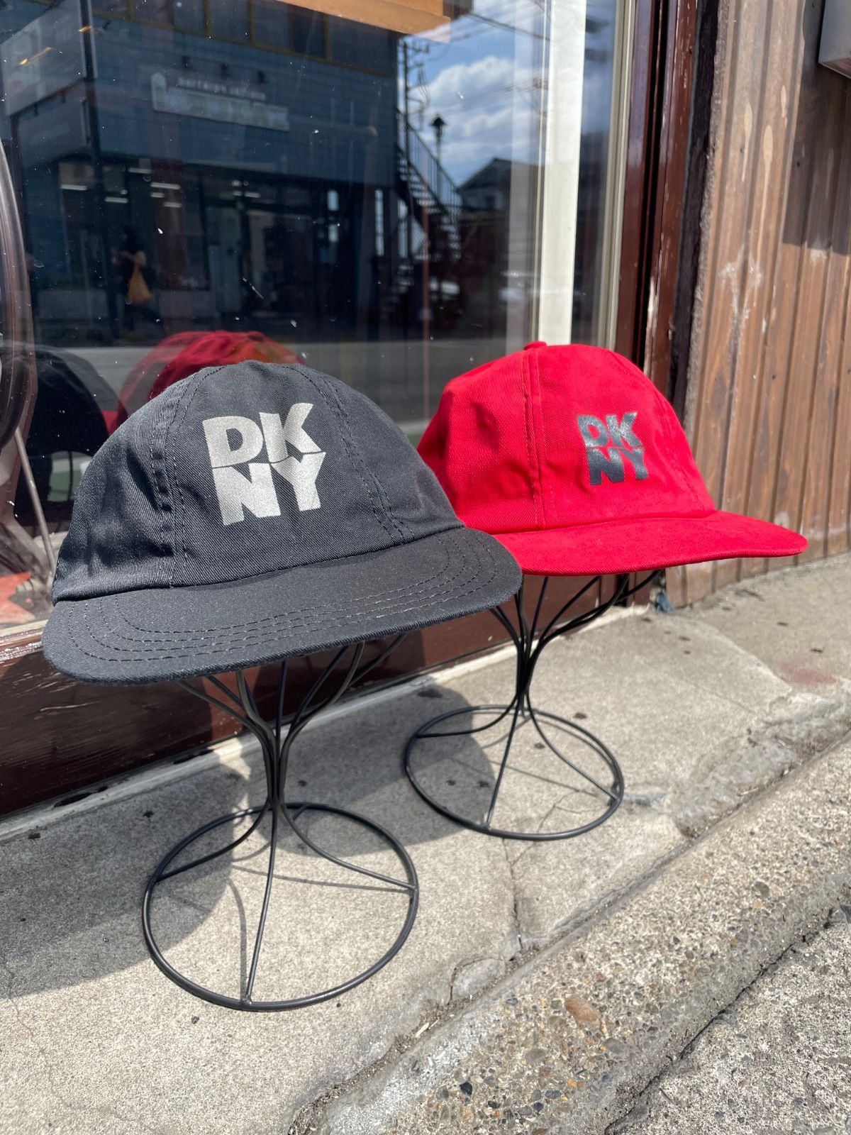 DKNY ダナキャラン 90s ヴィンテージ 6パネルキャップ 黒 レッド