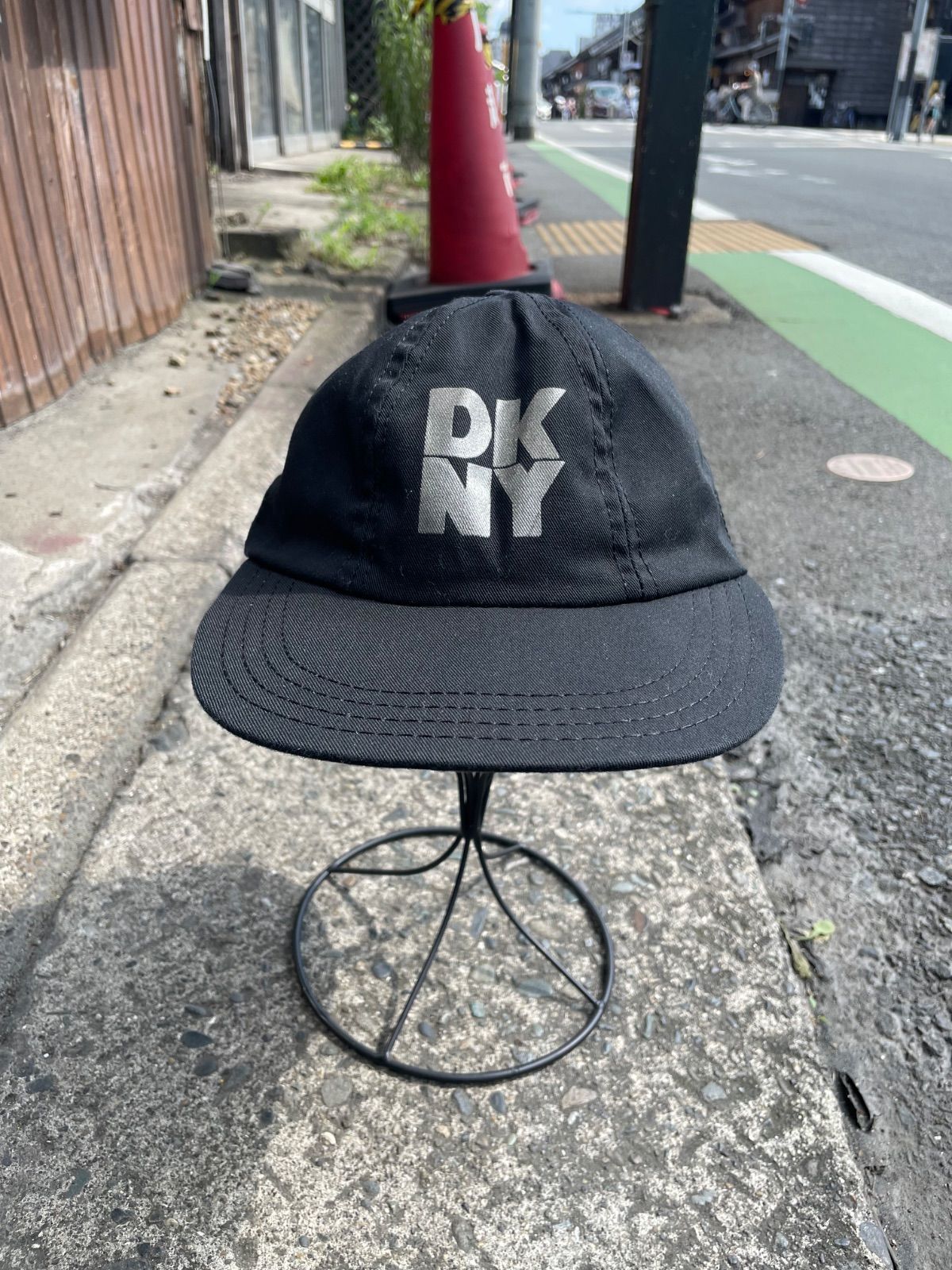 DKNY ダナキャラン 90s ヴィンテージ 6パネルキャップ 黒 レッド