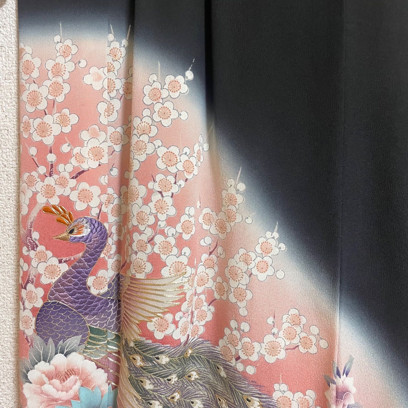 一点物 着物リメイク ロングワンピース ドレス 黒留袖 正絹 孔雀花文