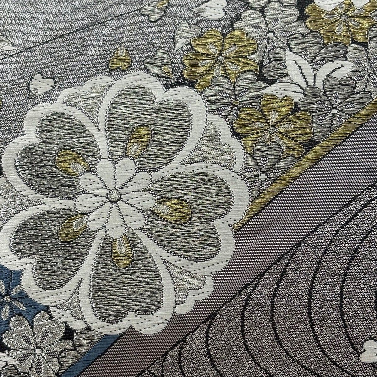 袋帯 秀品 振袖向き 桜 桜の花びら 箔 金銀糸 銀色 六通 正絹 【中古