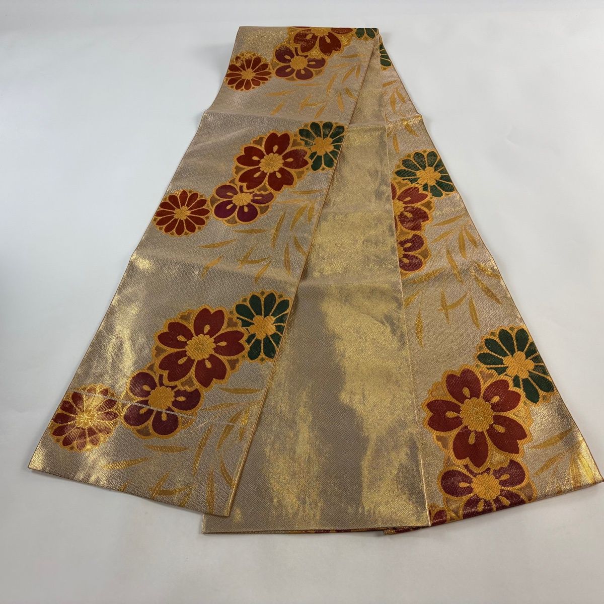 美品】 袋帯 秀品 振袖向き 桜 箔 金色 全通 正絹 【中古】 - メルカリ