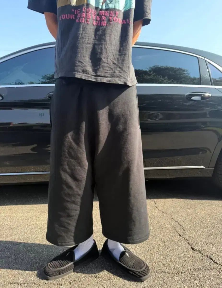 L GARMS プレーン バミューダ ショーツ