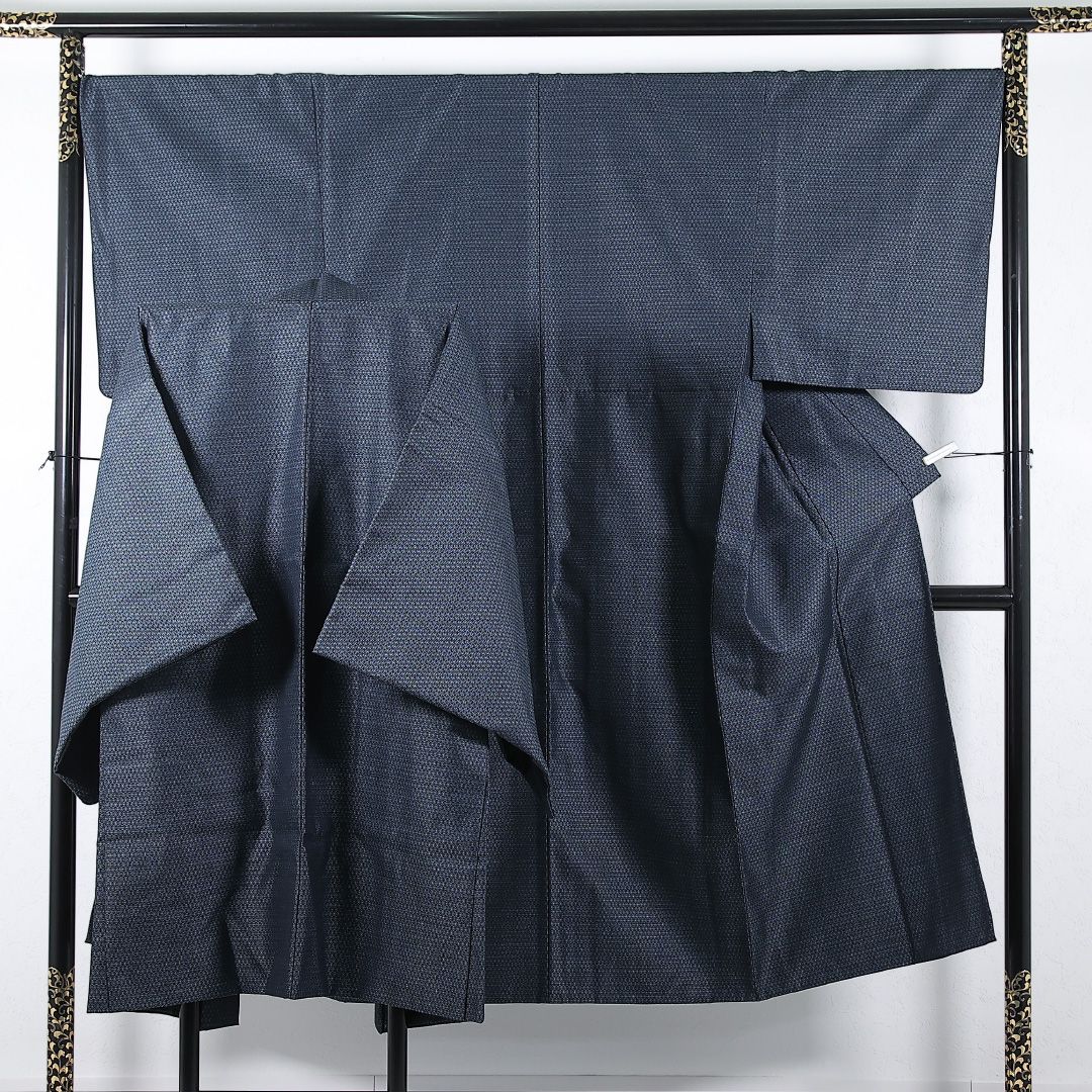 アンサンブル 男着物 (紬) 袷 身丈141cm 裄丈68cm 正絹 Sランク インフォーマル 棒衿 Sサイズ 亀甲 紺系 RP 1224-17364