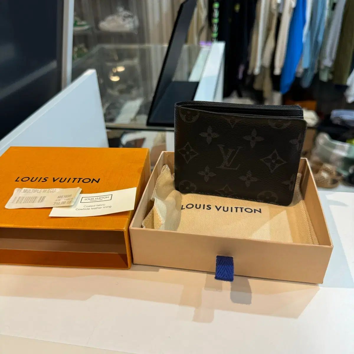 正規品/百貨店購入 ルイヴィトン モノグラム 二つ折り財布 ブラック