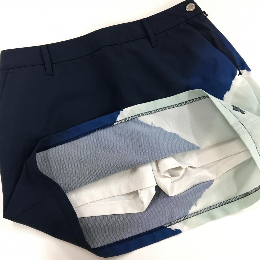 超美品】デサントゴルフ スカート ネイビー×スモーキーグリーン