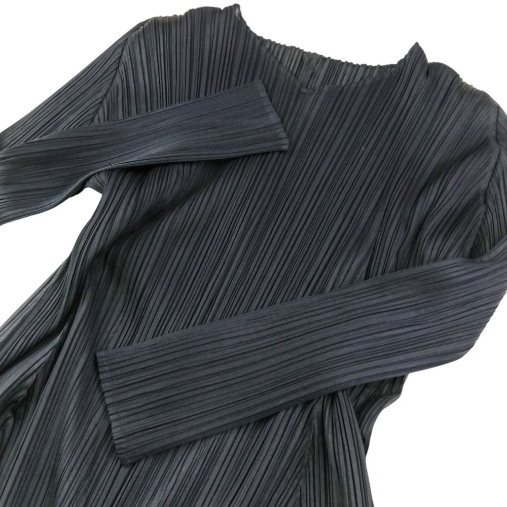 美品 プリーツプリーズ イッセイミヤケ 長袖 カットソー ブラック　サイズ3 美品 PLEATS PLEASE ISSEY MIYAKE プリーツプリーズ イッセイミヤケ