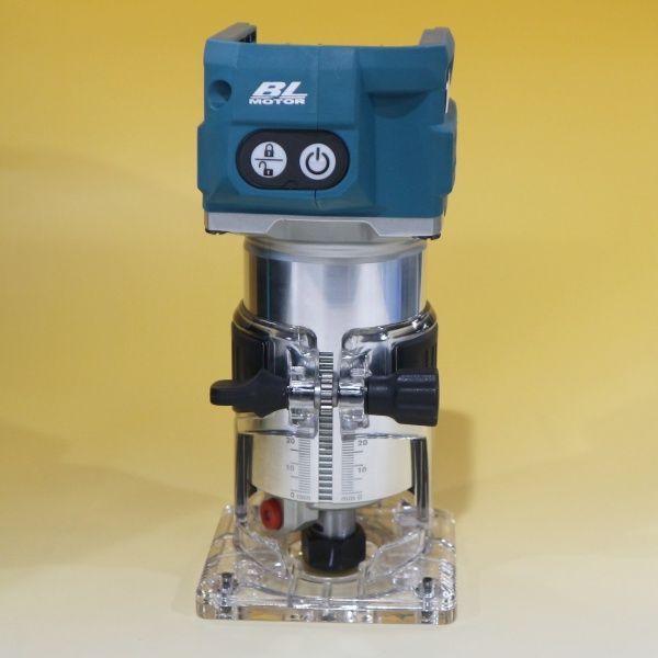 未使用品 makita/マキタ 充電式トリマ RT001G 40Vmax 2.5Ah バッテリー1個 充電器 ツールバッグ 未使用品 makita/マキタ 充電式トリマ RT001G 40Vmax 2.5Ah バッテリー1個 充電器 ツールバッグ