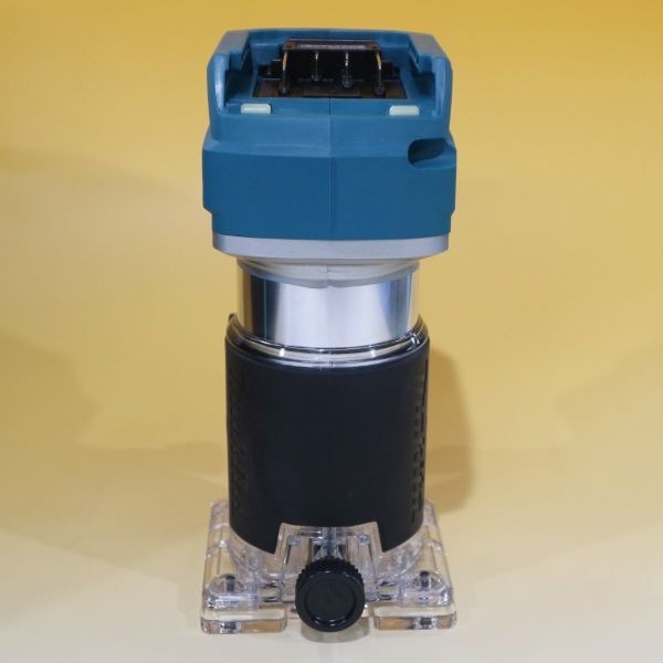 未使用品 makita/マキタ 充電式トリマ RT001G 40Vmax 2.5Ah バッテリー1個 充電器 ツールバッグ 未使用品 makita/マキタ 充電式トリマ RT001G 40Vmax 2.5Ah バッテリー1個 充電器 ツールバッグ