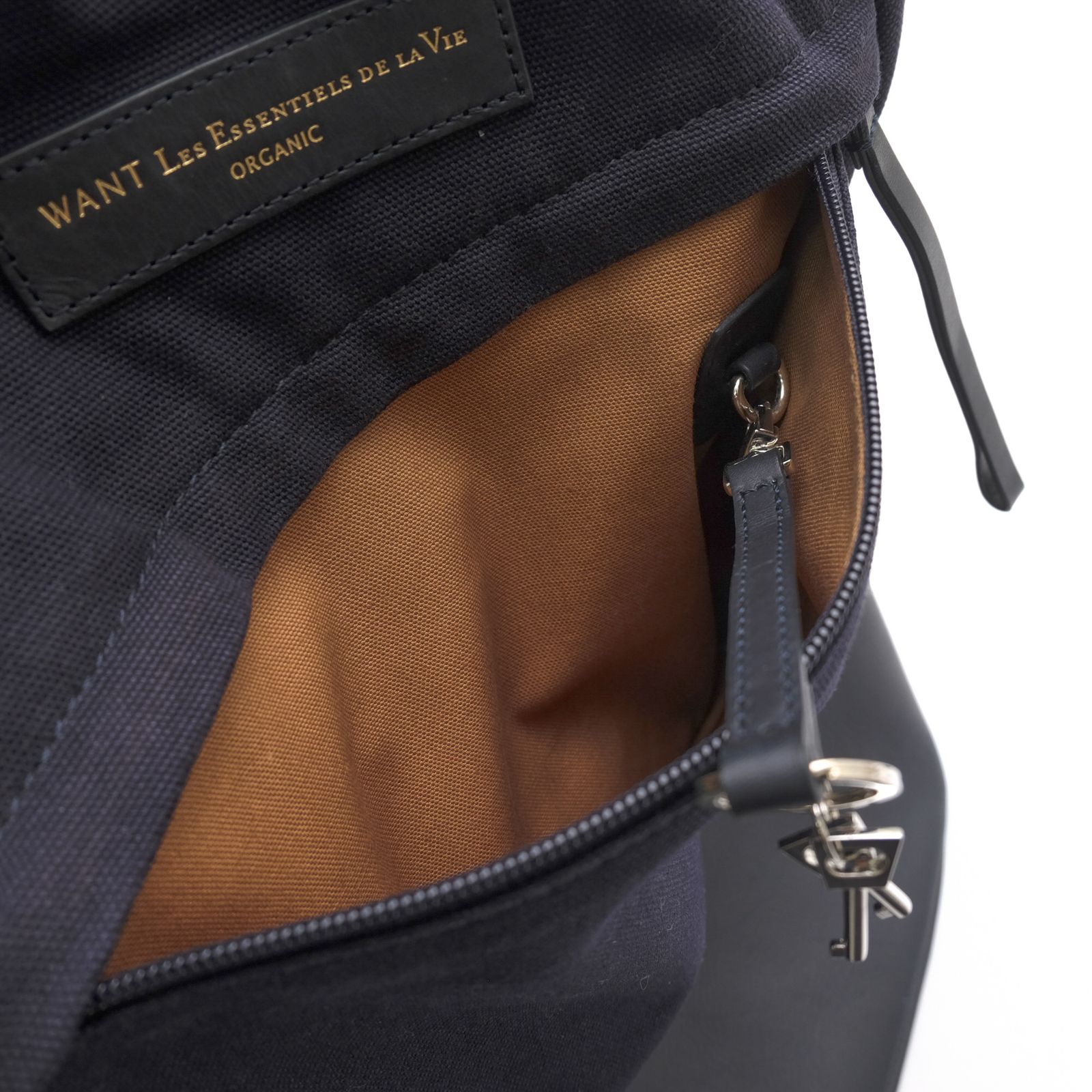 ウォント レス エッセンシャル デ ラヴィ／WANT Les Essentiels de la