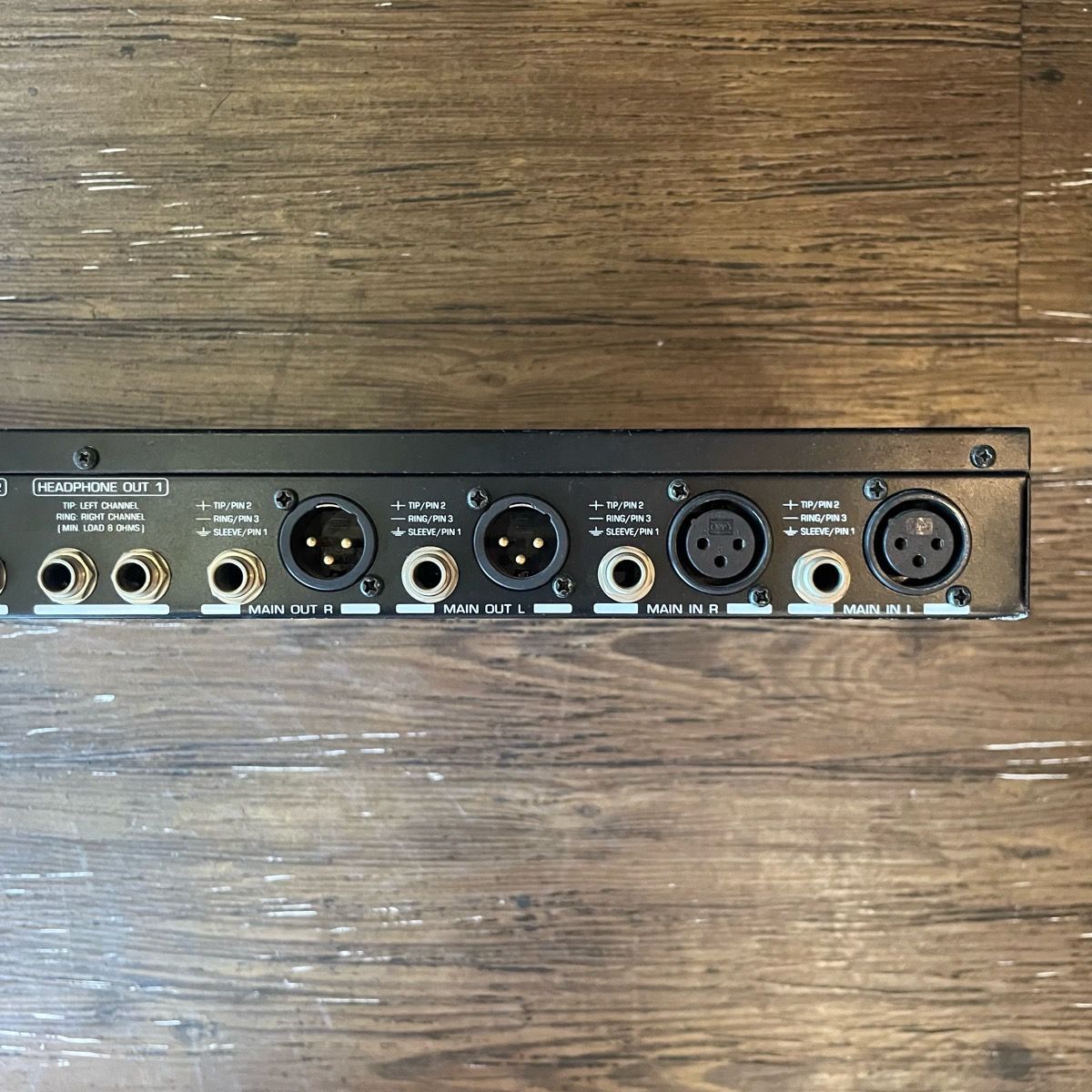 Behringer HA4700 PowerPlay PRO-XL べリンガー 4ch ヘッドホンアンプ