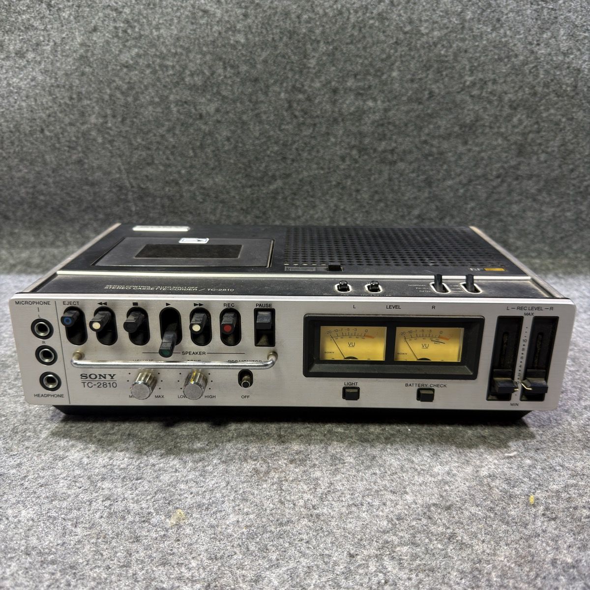 ●●SONY TC-2810 ステレオカセットコーダー、動作品（一部難有り） 再生確認済】SONY TC-2810 ステレオカセットコーダー 1975年発売 当時