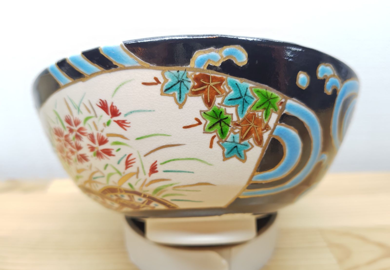 逢絢亭・新品】茶道具 茶碗 平茶碗 京焼 仁清黒 扇面流水の絵 西村利峰