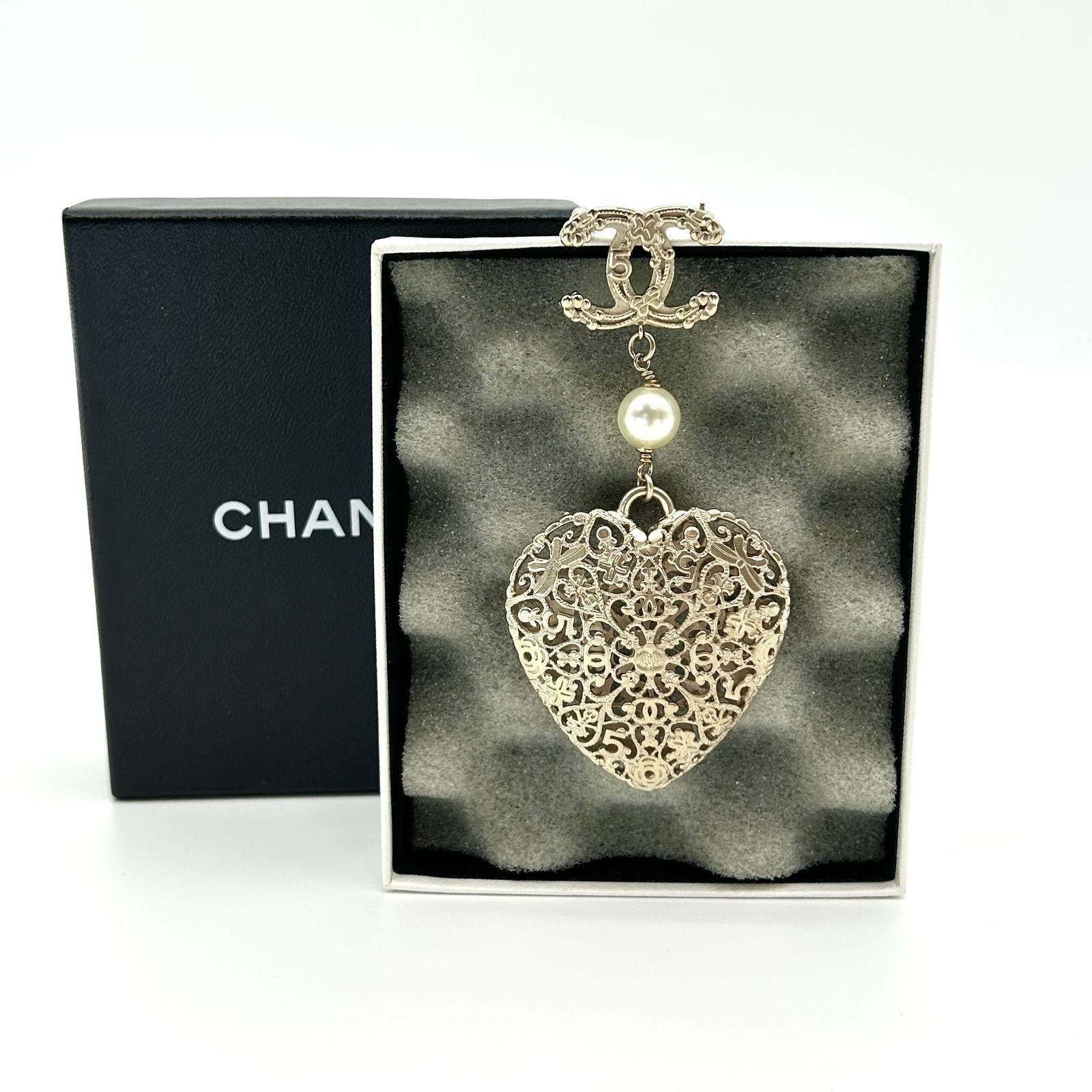 CHANEL シャネル ココマーク パールゴールド ブローチ 06P レディース アクセサリー Aランク