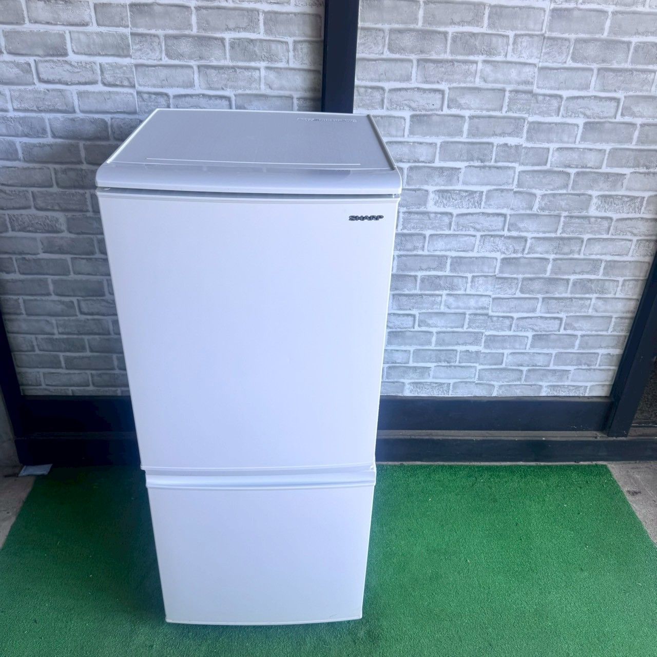 シャープ SHARP 冷蔵庫 2020年製 137L 2ドア コンパクト 一人暮らし お 