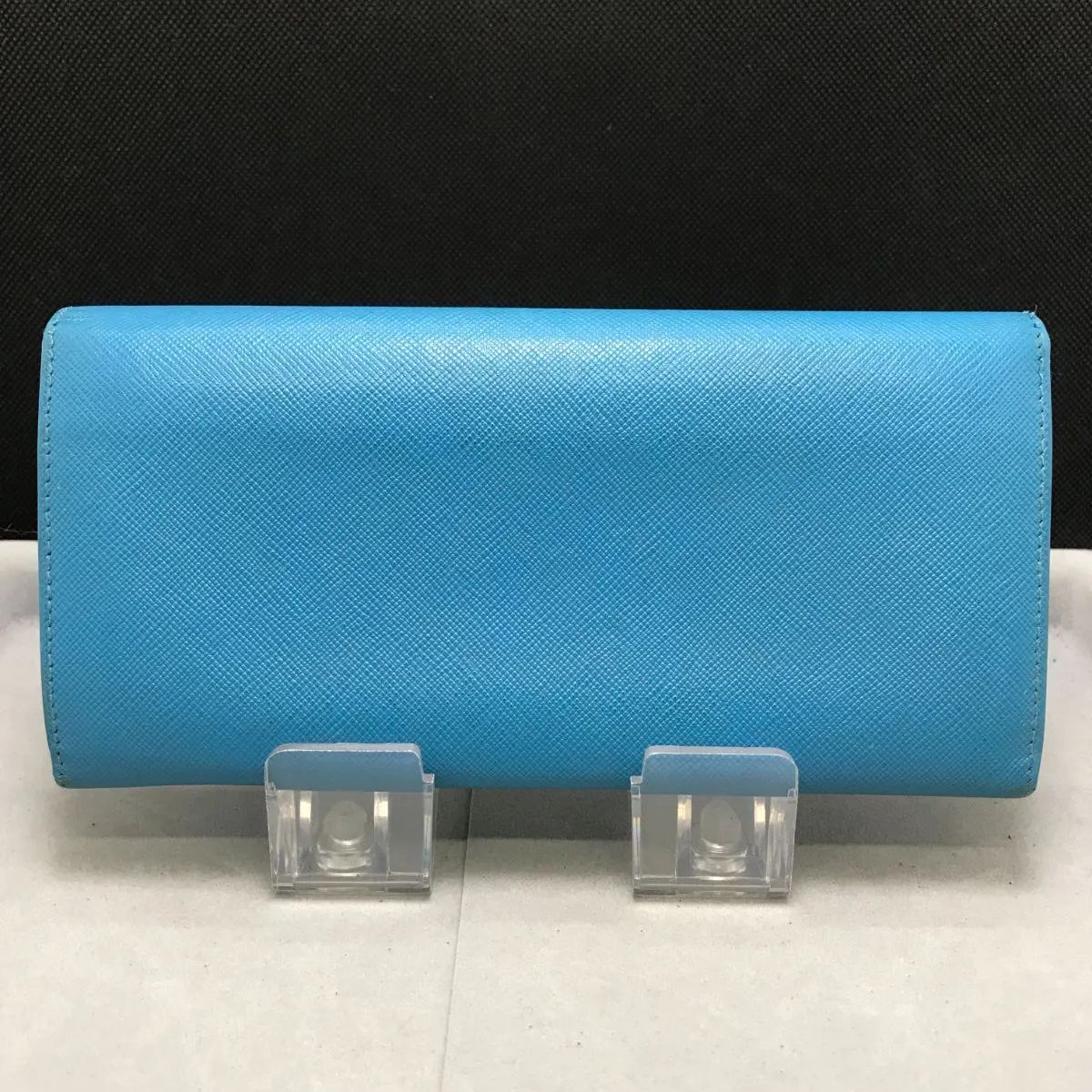 PRADA プラダ 長財布 三角ロゴ サフィアーノレザー ライトブルー系 