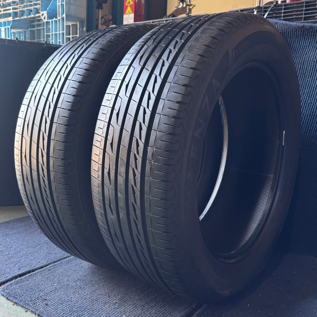 ☆送料無料☆【2022年製造】【溝7.5~8分山】BRIDGESTONE ALENZA LX100 2本 235/55R18 ASP3753