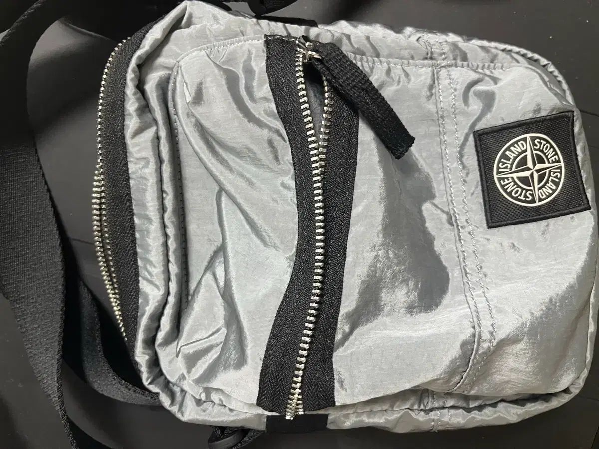 STONE ISLAND ストーンアイランド クロスバック