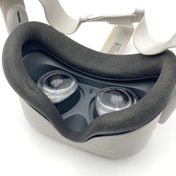 中古】Meta Quest2 256GB VRヘッドセット 2021年製 - メルカリ