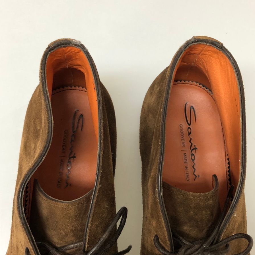 Santoni ブラウン スエード ストラップ付きチャッカブーツ サントーニ チャッカブーツ スエード プレーントゥ ブラウン【PTM1