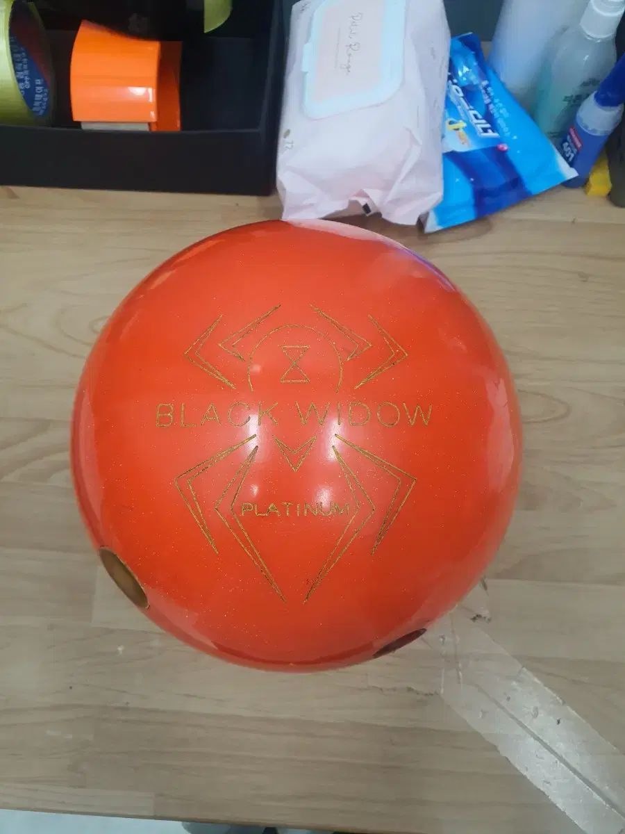 中古ボーリングボール 15p black widow（ブラックウィドウ） プラチナ オレンジ