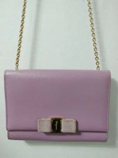 FERRAGAMO フェラガモ チェーン クロスバック