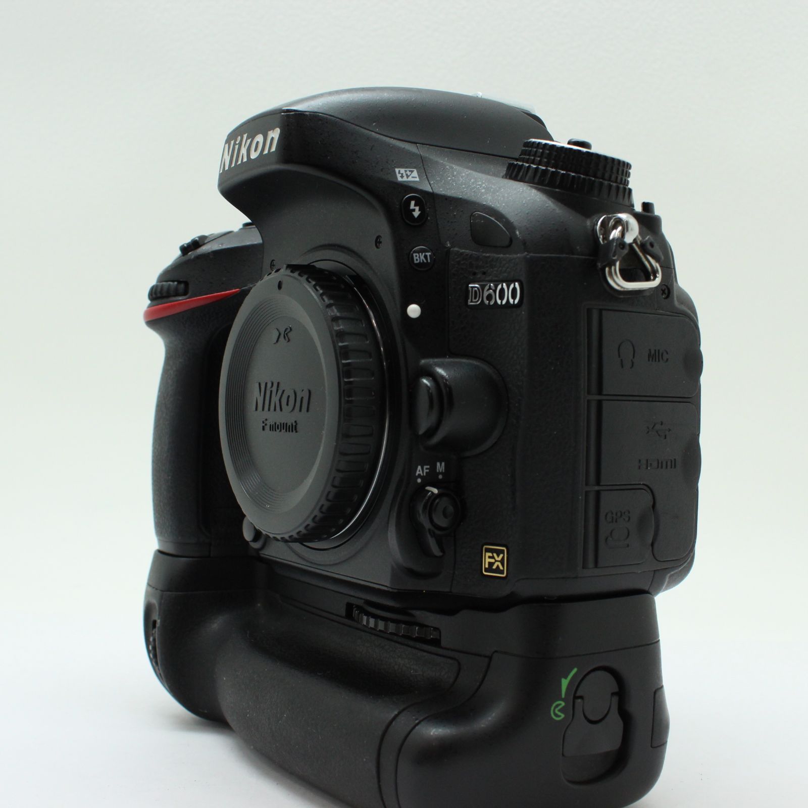 Nikon D600グリップ付き - メルカリ