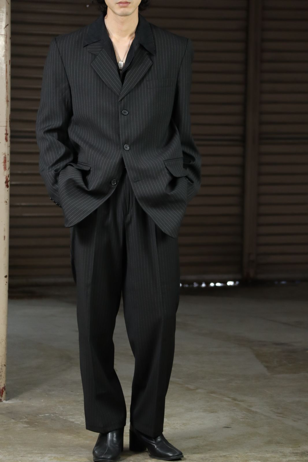 1990s 2pieces set up, over stripe tailored jacket×1tuck slacks black 90年代 2ピース セットアップ スーツ テーラードジャケット × 1タック スラックス ストライプ 黒 ブラック