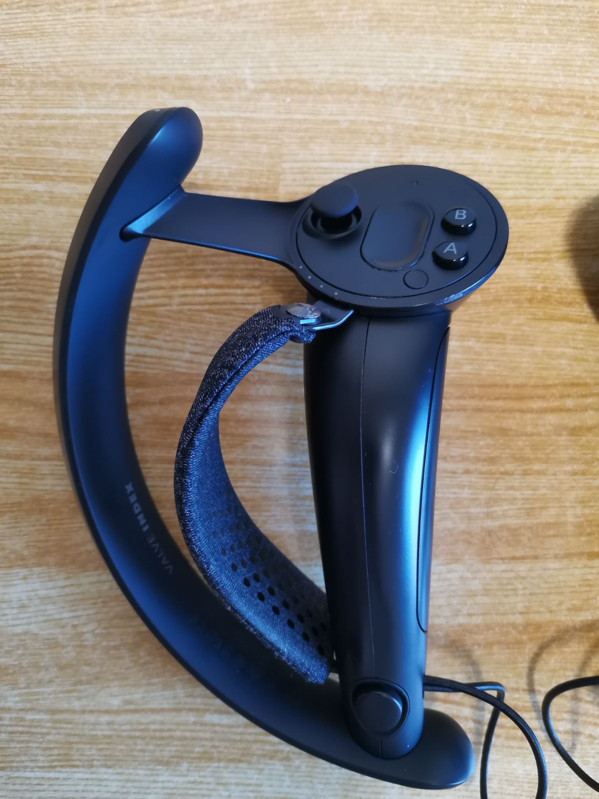 VALVE INDEX コントローラー 左右セット 中古 やや傷あり- メルカリ