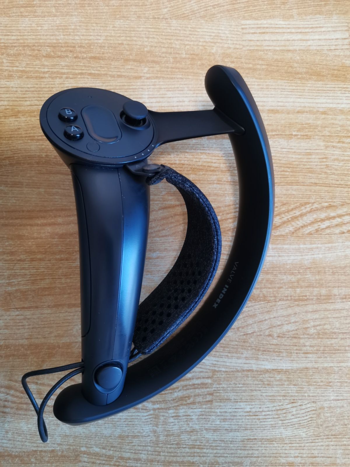 VALVE INDEX コントローラー 左右セット 中古 やや傷あり- メルカリ