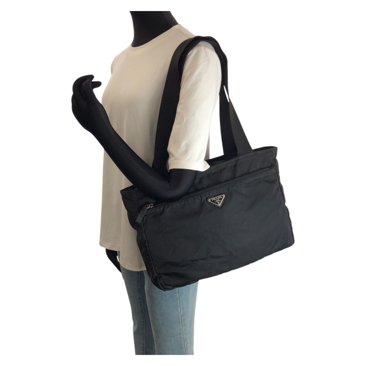PRADA プラダ テスート 三角ロゴプレート ブラック 黒 シルバー金具