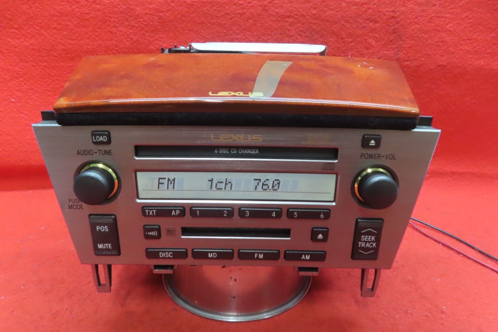 ＊CS2567＊動作保証付/レクサス SC430 UZZ40/後期 86120-24440 純正オーディオ/CD チューナーデッキ 木目調 開閉式 6連CDチェンジャー
