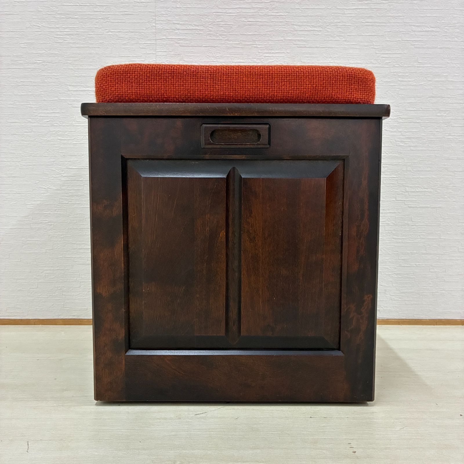 北海道民芸家具　ドレッサー用スツール　再塗装済　ＵＳＥＤ 北海道民芸家具】スツール 椅子 ドレッサー椅子 収納付き B - メルカリ