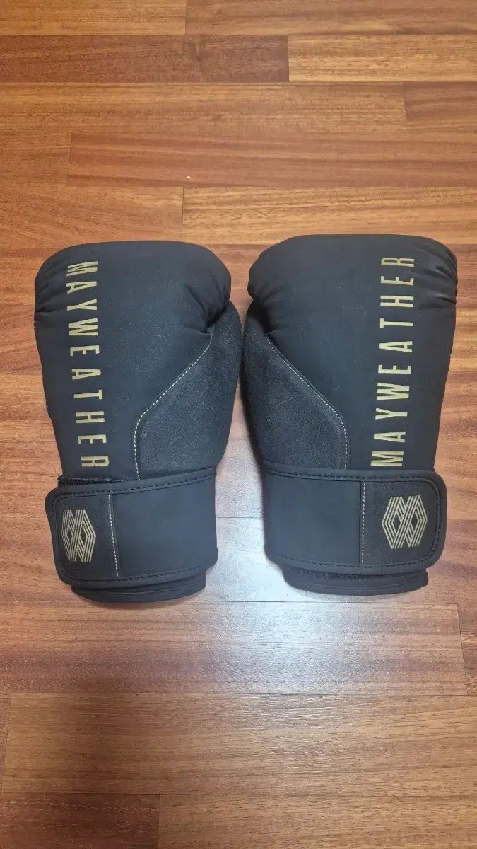 ハヤブサ Mayweather Champ ボクシンググローブ 16oz