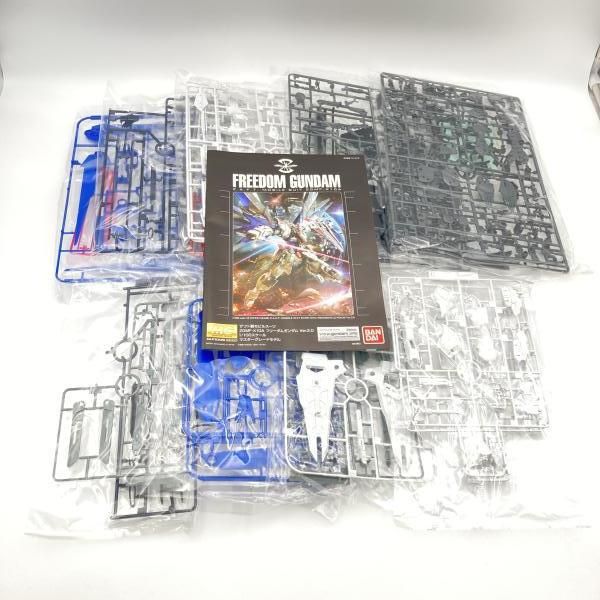 中古】ｶﾞﾝﾀﾞﾑ）バンダイ 1/100 MG ZGMF-X10A フリーダムガンダム Ver