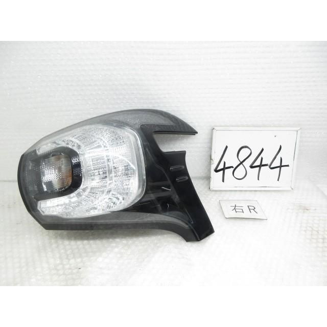 2016年 シエンタ DAA-NHP170G 右テールランプ テールレンズ 52-283 81551-52C80 209584 4844